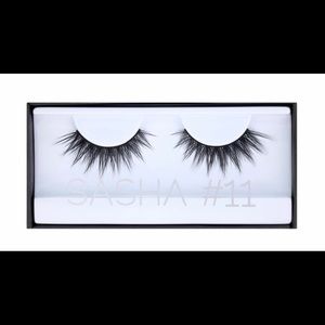 HUDA Beauty lashes - Sasha